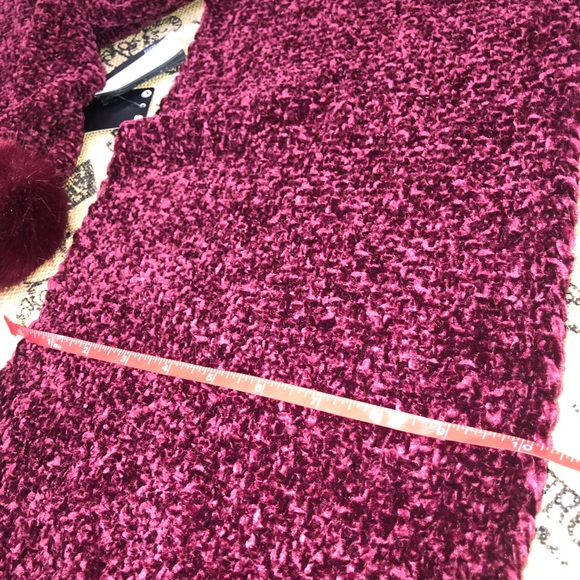 H&M Divided Chenille Burgundy Scarf - Picture 12 of 12